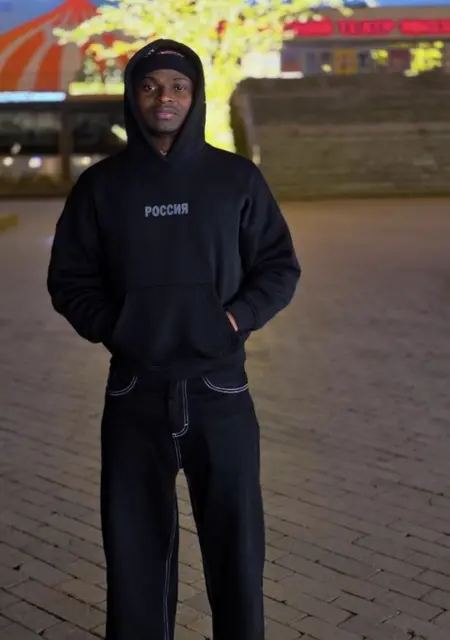 Я Пол, 24, знакомлюсь без обязательств в Москве