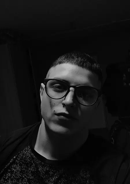 Михаил из Ставрополя, мне 21, познакомлюсь на одну ночь