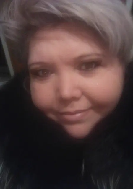 Иришка из Минска, мне 50, познакомлюсь на одну ночь