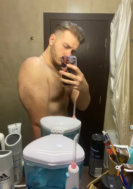 Данил из Владивостока, мне 21, познакомлюсь на одну ночь