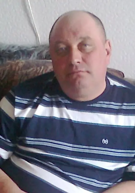 Я Михаил, 61, из Саратова, ищу знакомства на одну ночь