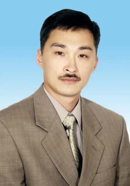 Я Vladislav, 54, из Поронайска, ищу знакомства без обязательств