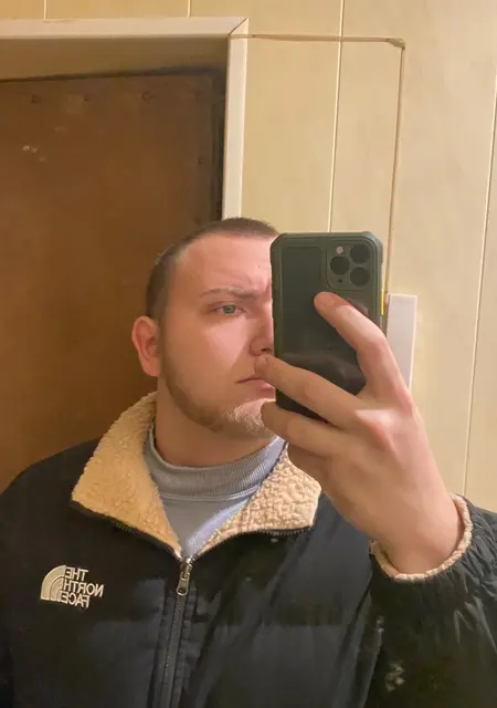 Я Денис, 20, знакомлюсь для приятного времяпровождения в Туле