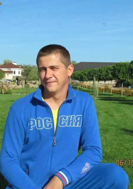 Я Владислав, 40, знакомлюсь без обязательств в Семикаракорске