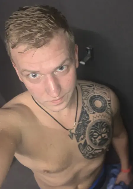 Антон из Химок, мне 35, познакомлюсь для вирта