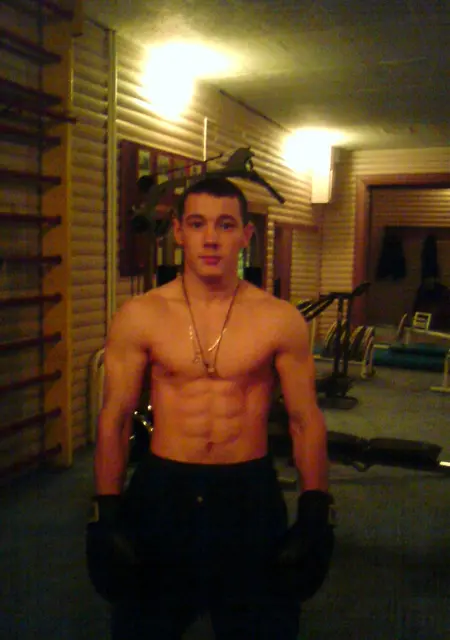 Константин из Кызыла, мне 36, познакомлюсь для приятного времяпровождения