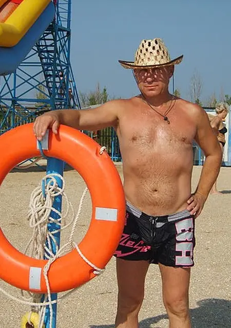 Я Роман, 54, знакомлюсь без обязательств в Энгельсе