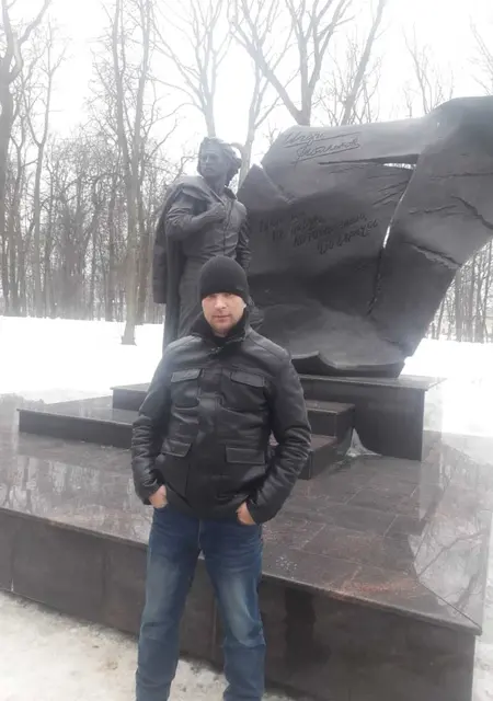 Я Александр, 41, из Лисок, ищу знакомства без обязательств