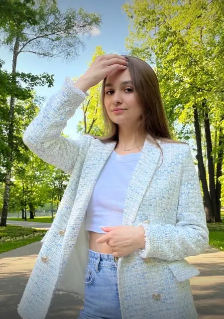 Алина из Саратова, мне 23, познакомлюсь без обязательств