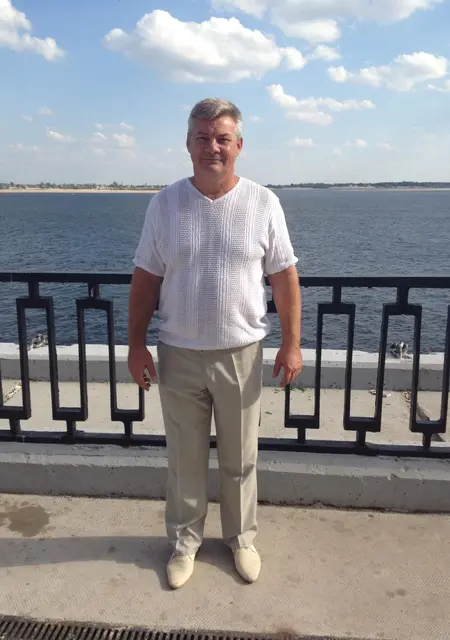 Юрий из Волжского, ищу на сайте знакомства на одну ночь