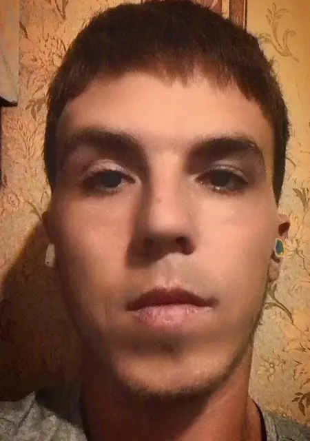 Я Евгений, 31, из Старого Оскола, ищу знакомство для постоянных отношений