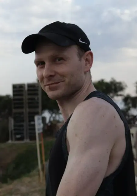 Антон из Винницы, ищу на сайте приятное времяпровождение