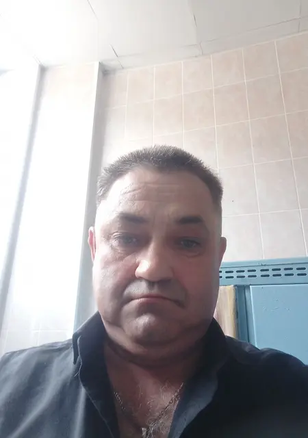 Эдгар из Омска, ищу на сайте общение