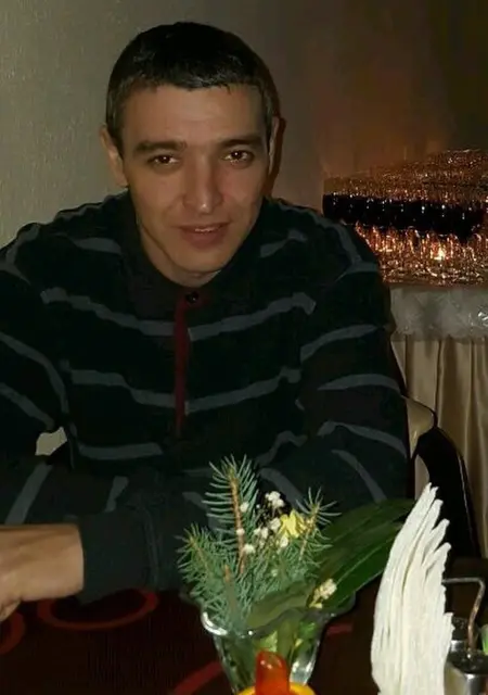 Я Андрей, 45, из Екатеринбурга, ищу знакомства без обязательств