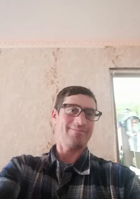 Виктор из Каргаска, ищу на сайте знакомства без обязательств