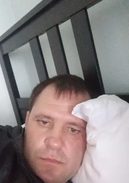 Я Виктор, 41, из Южно-Сахалинска, ищу знакомство для приятного времяпровождения