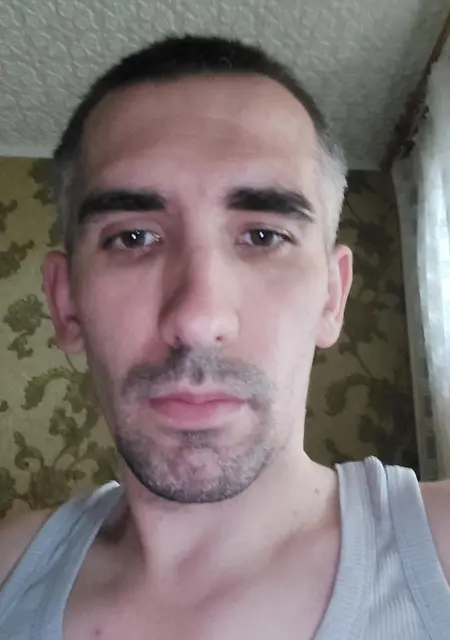 Михаил из Бреста, ищу на сайте знакомства без обязательств