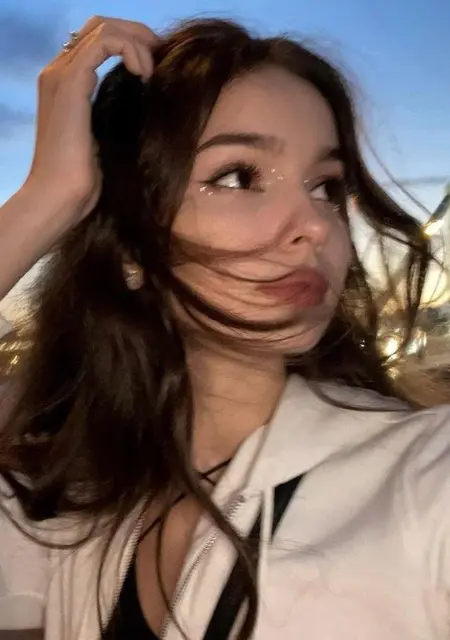 Яна из Ростова-на-Дону, ищу на сайте вирта