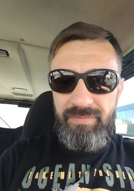 Андрей из Магнитогорска, мне 46, познакомлюсь без обязательств