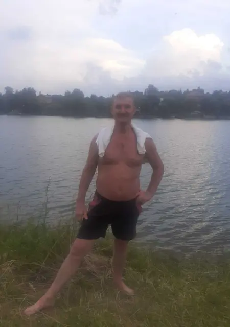 Я Евгений, 67, из Москвы, ищу знакомства без обязательств