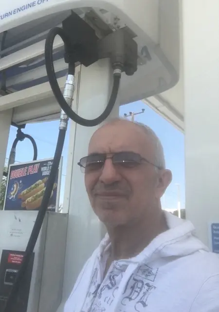 Я Leon, 63, знакомлюсь для приятного времяпровождения в Москве