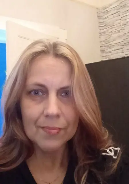 Я Agata, 42, знакомлюсь в Варшаве