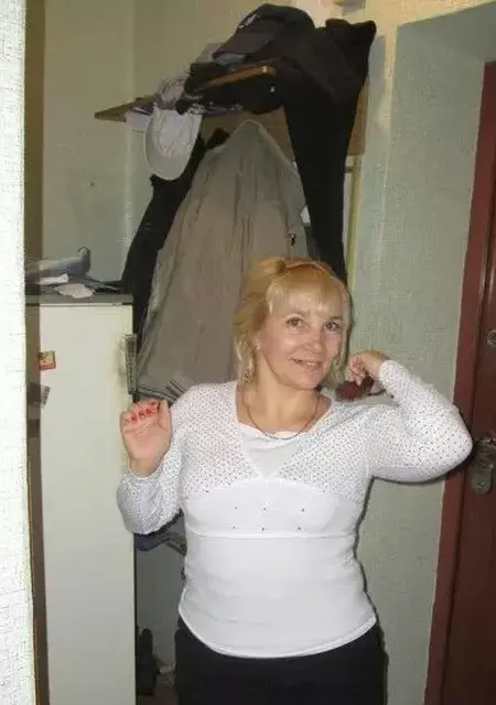 Я Ксения, 60, из Кирова, ищу знакомства без обязательств