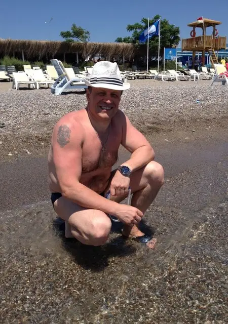 Леорид из Краснодара, мне 61, познакомлюсь на одну ночь