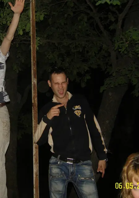 Я Serega, 42, знакомлюсь без обязательств в Балакове