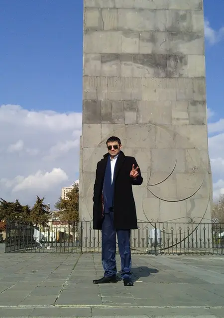 Я Вася Арм, 44, из Серпухова, ищу знакомство для приятного времяпровождения