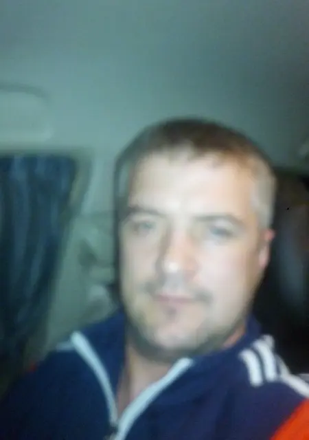 Сергей из Корсакова, мне 45, познакомлюсь на одну ночь