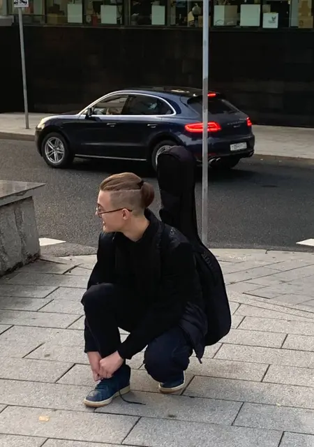 Я Глеб, 19, из Пензы, ищу знакомства на одну ночь