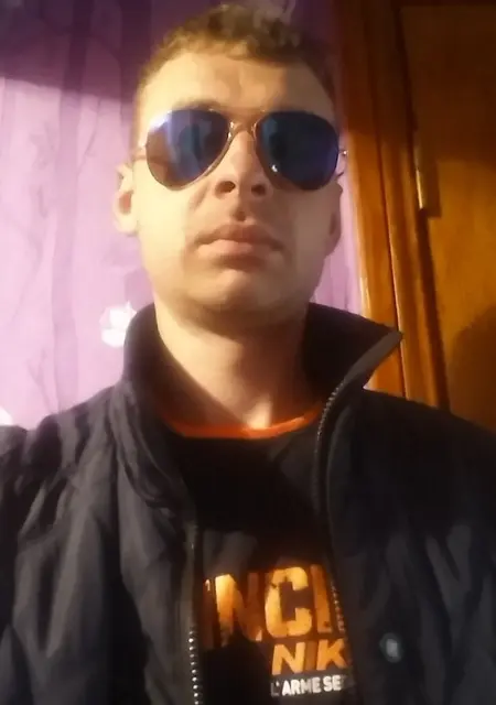 Я Жека, 36 років, знайомлюсь для постійних стосунків у Броварах