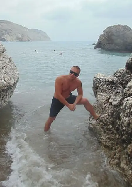 Я Виктор, 38, знакомлюсь без обязательств в Новомосковске