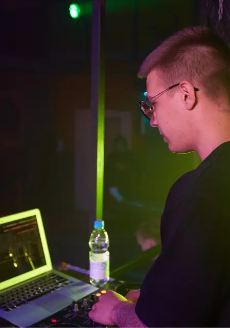 Костя из Гатчины, ищу на сайте приятное времяпровождение