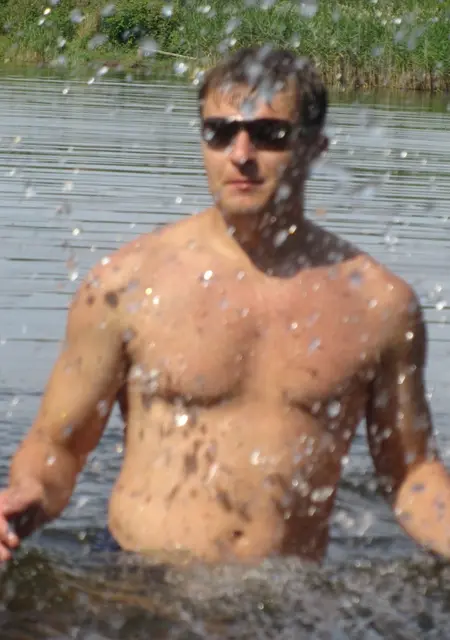 Стас из Жодино, ищу на сайте знакомства на одну ночь