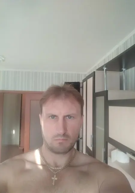 Валентин из Жодино, мне 51, познакомлюсь на одну ночь