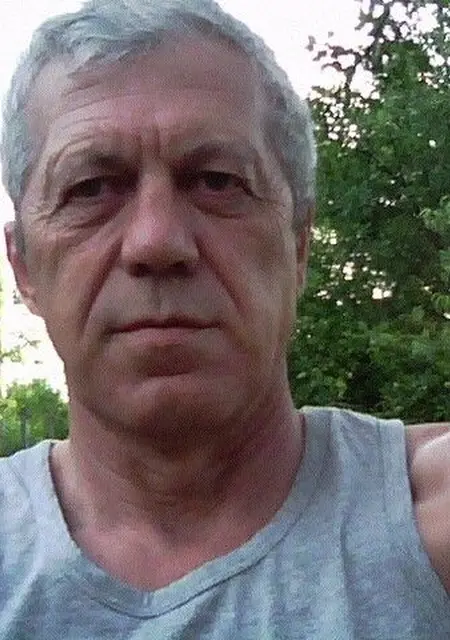 Алекс из Краснодара, мне 71, познакомлюсь без обязательств