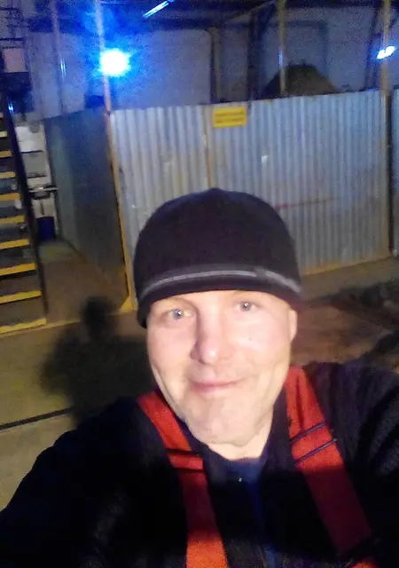 Саша из Нерюнгри, мне 50, познакомлюсь без обязательств