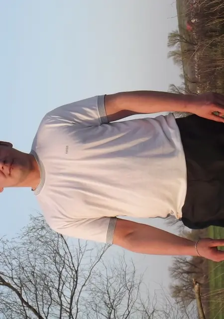 Я Дмитрий, 35, из Кантемировки, ищу знакомства на одну ночь