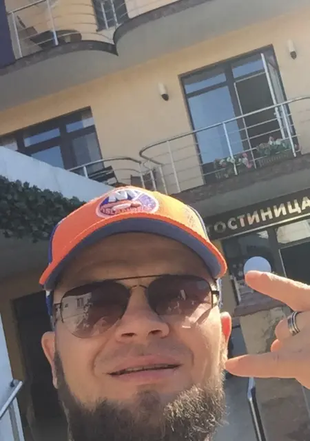 Я Евгений, 40, из Тулы, ищу знакомство для приятного времяпровождения