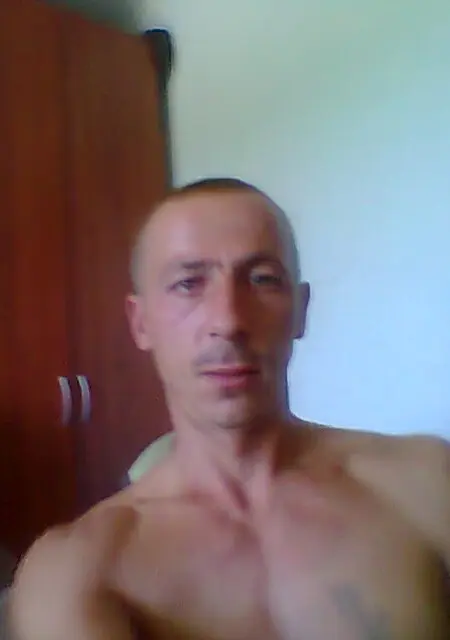 Валентин из Белгорода, мне 47, познакомлюсь на одну ночь