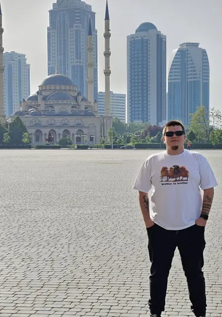 Никита из Астрахани, ищу на сайте знакомства на одну ночь