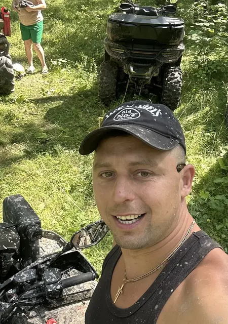 Денис из Тулы, мне 40, познакомлюсь на одну ночь