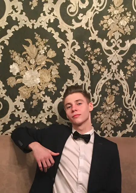 Александр из Сочи, мне 23, познакомлюсь без обязательств