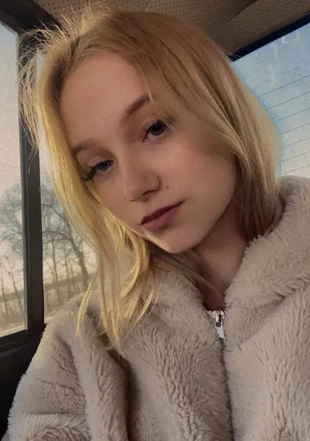 Я Алиса, 20, знакомлюсь для общения в Брянске