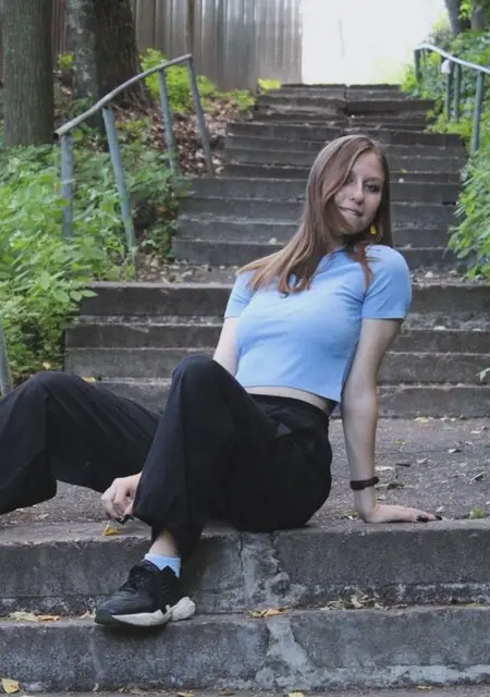 Я Alina, 19, из Санкт-Петербурга, ищу знакомство для дружбы