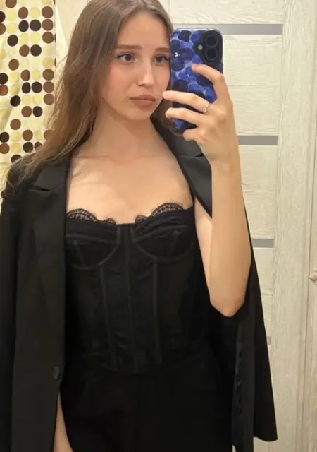 Алина из Ижевска, мне 19, познакомлюсь для вирта