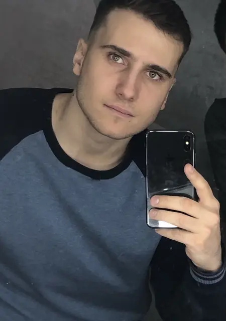 Я Роман, 28, из Ижевска, ищу знакомства без обязательств