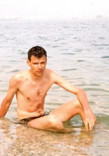 Я Андрей, 42, из Саратова, ищу знакомства без обязательств